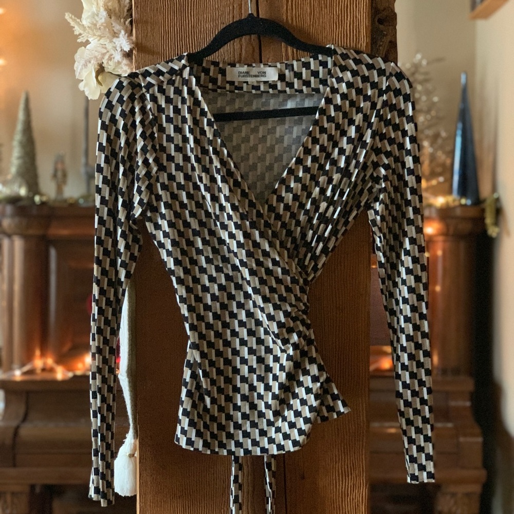 DVF printed wrap top